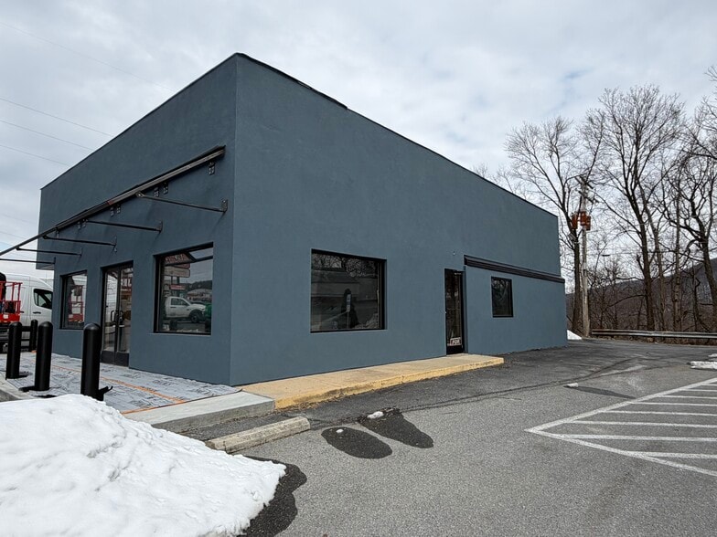 2851 Perkiomen Ave, Reading, PA for lease - Building Photo - Image 3 of 17