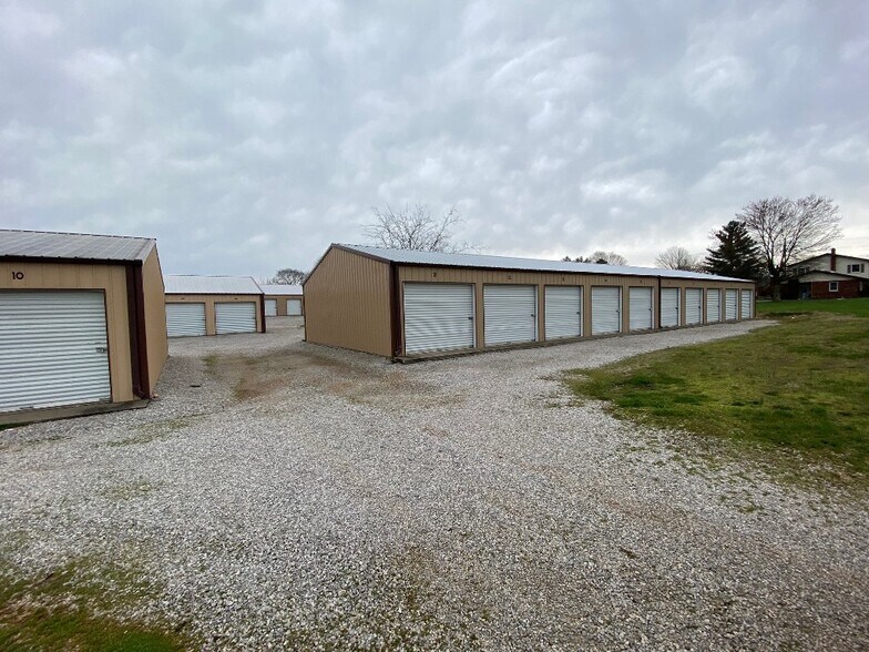 1101 E Main St, Horse Cave, KY for sale - Building Photo - Image 3 of 16