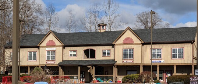 Plus de détails pour 832 Seven Bridge Rd, East Stroudsburg, PA - Bureau/Médical à louer