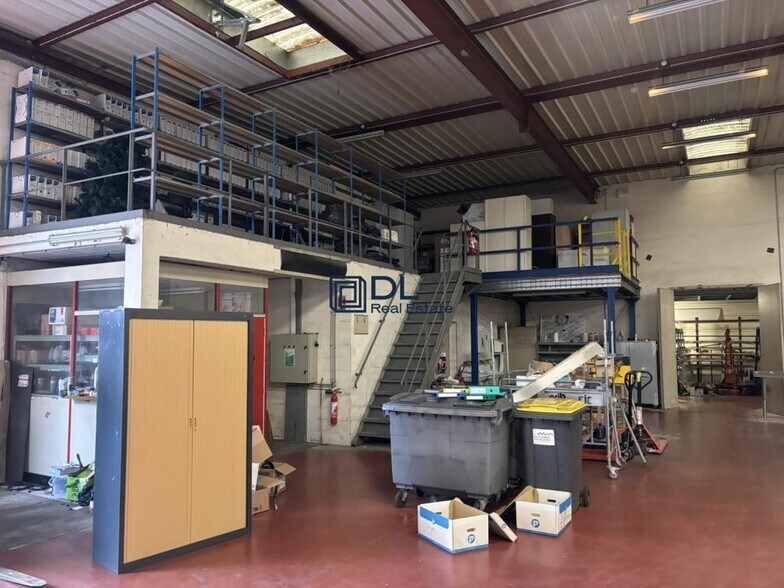 Industrial in Draveil for lease - Interior Photo - Image 1 of 6