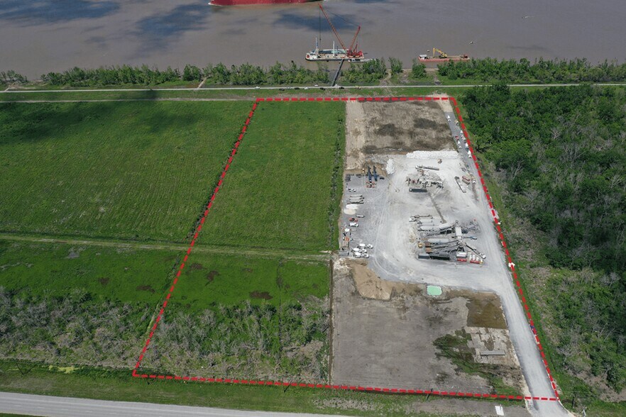 17777 LA-23, Port Sulphur, LA à louer - Photo du bâtiment - Image 2 de 3