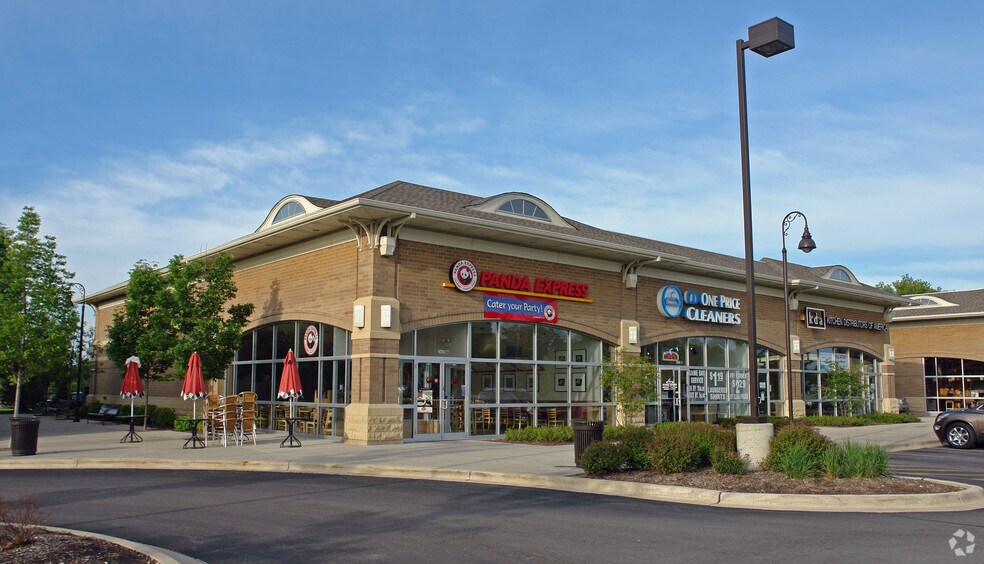 2415-2445 75th St, Darien, IL for lease - Primary Photo - Image 3 of 6