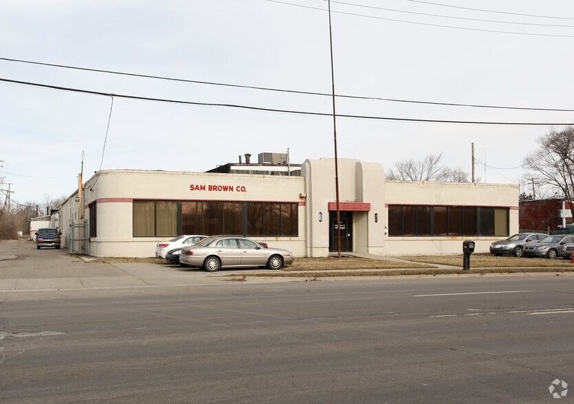 19270 W 8 Mile Rd, Southfield, MI à louer - Photo du bâtiment - Image 3 de 3