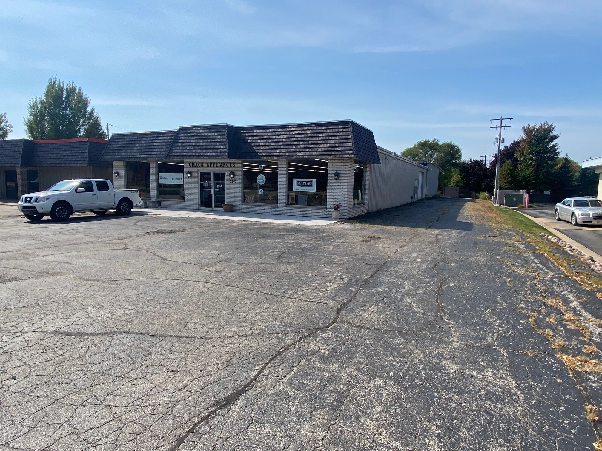 2242 Ridge Rd, Green Bay, WI for lease Primary Photo- Image 1 of 7