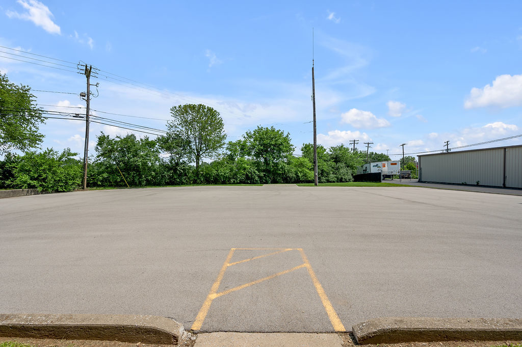 250 Crossfield Dr, Versailles, KY à vendre Photo du bâtiment- Image 1 de 16