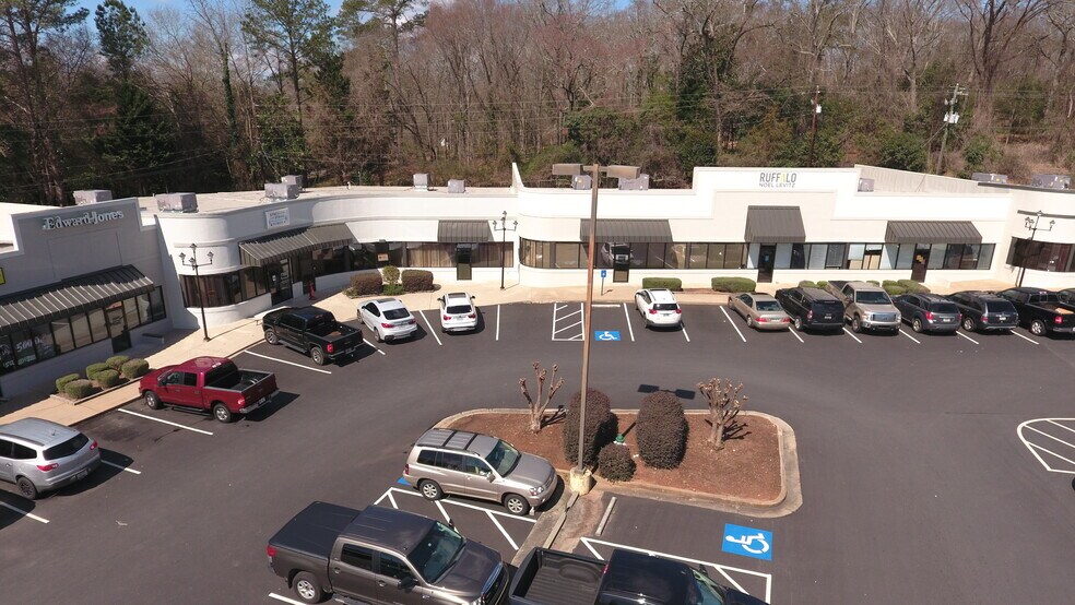 2440 W Broad St, Athens, GA à louer - Photo du bâtiment - Image 3 de 3