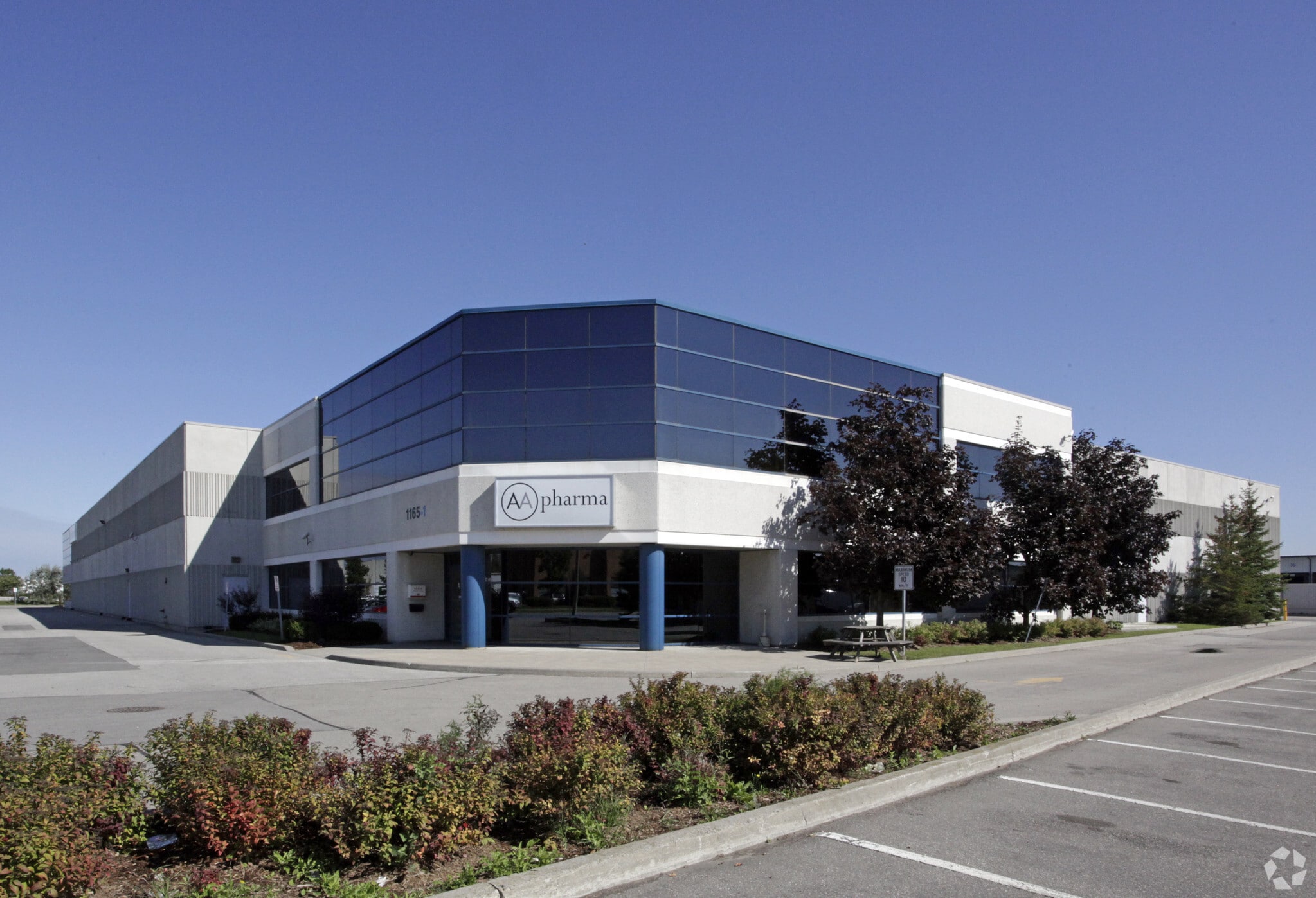 1165 Creditstone Rd, Vaughan, ON for lease Primary Photo- Image 1 of 3