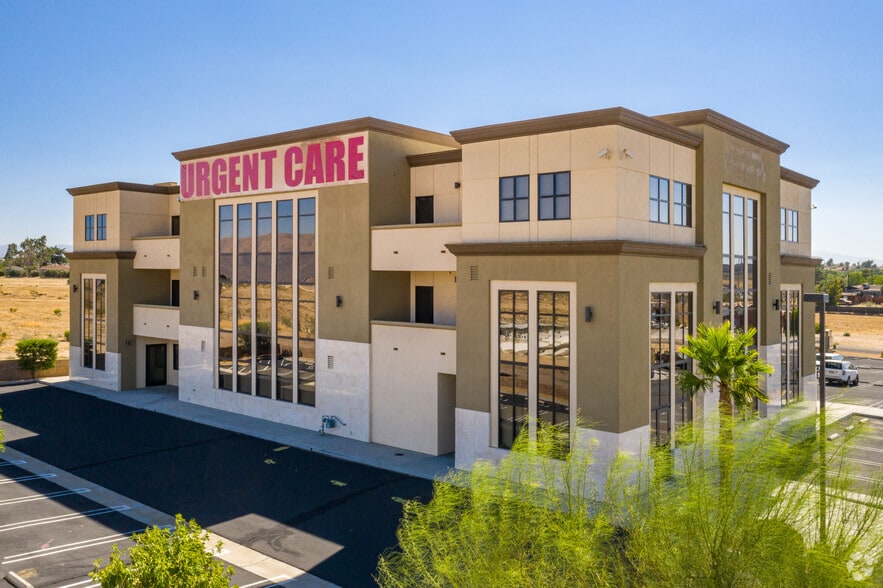 12021 Jacaranda Ave, Hesperia, CA for lease - Building Photo - Image 3 of 24