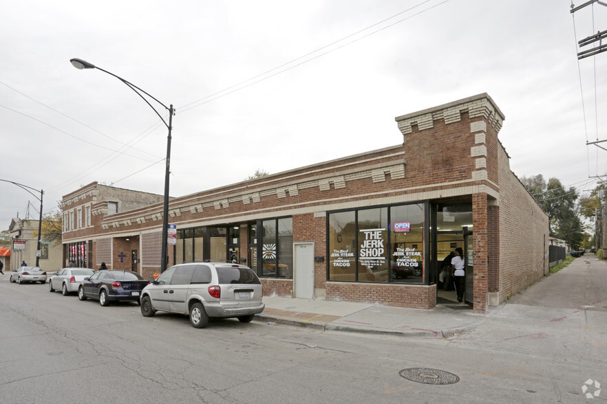 5614 W Chicago Ave, Chicago, IL for sale - Building Photo - Image 2 of 4