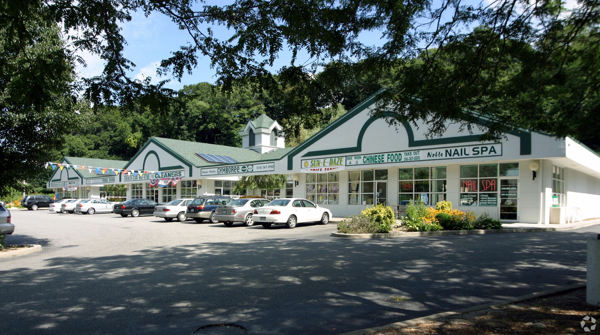 126-130 Woodbury Rd, Woodbury, NY à louer Photo du bâtiment- Image 1 de 12