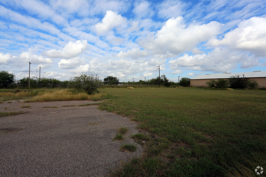 409 Industrial Blvd, Robstown, TX à vendre - Photo principale - Image 1 de 1