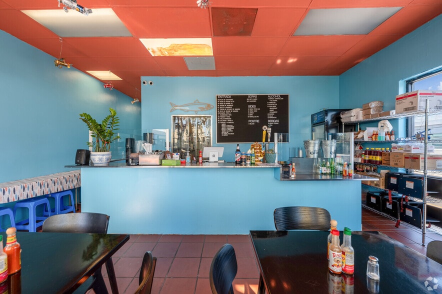 1133 S Vermont Ave, Los Angeles, CA for lease - Interior Photo - Image 2 of 11