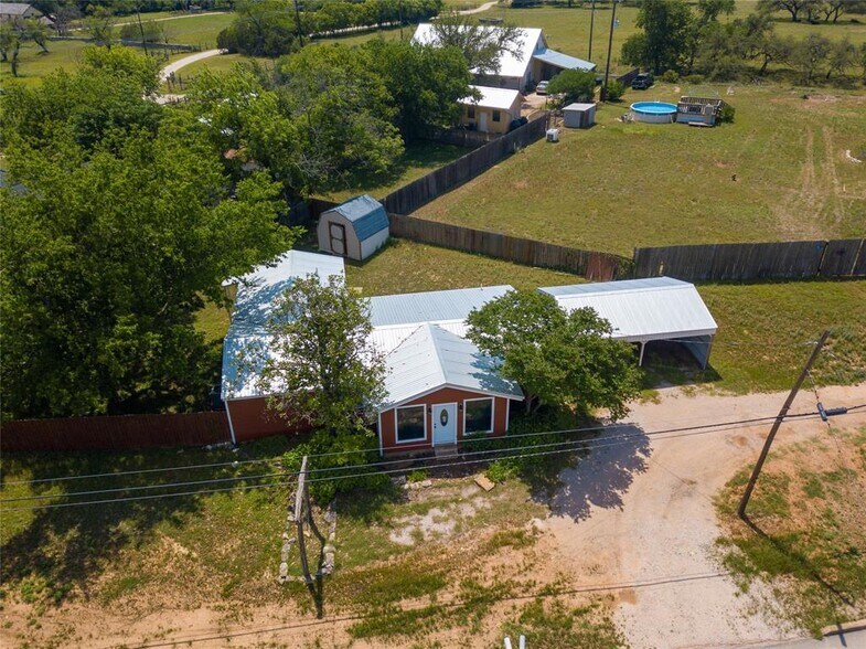 603 W Main St, Johnson City, TX à vendre - Photo du bâtiment - Image 3 de 27