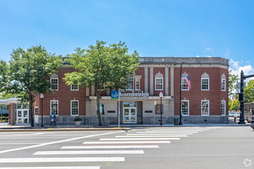 626 Massachusetts Ave, Arlington, MA à louer - Photo du bâtiment - Image 2 de 5
