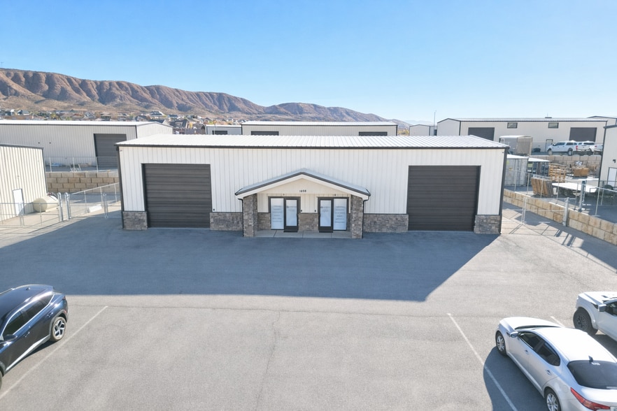 1464 E Ridge St, Washington, UT for lease - Building Photo - Image 1 of 8