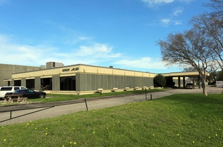 Plus de détails pour 3021 Mangum Rd, Houston, TX - Industriel à louer
