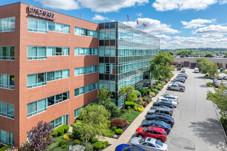 12 Gill St, Woburn, MA à louer - Photo du bâtiment - Image 2 de 14