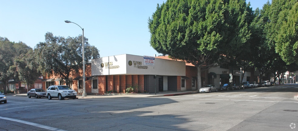 740-750 E Green St, Pasadena, CA à louer - Photo principale - Image 1 de 14