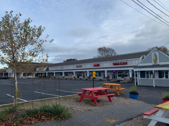 517-525 Main St, West Yarmouth, MA for lease - Building Photo - Image 1 of 16