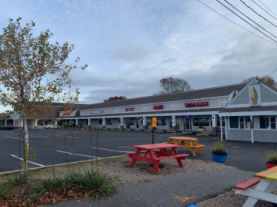 Plus de détails pour 517-525 Main St, West Yarmouth, MA - Commerce de détail à louer