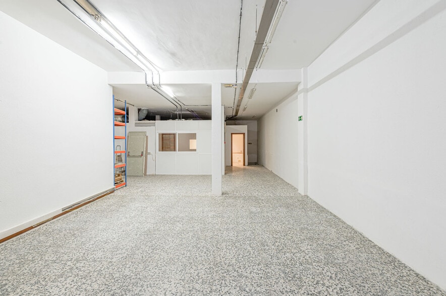 Calle de José María Pereda, 52, Madrid, Madrid for lease - Building Photo - Image 2 of 11