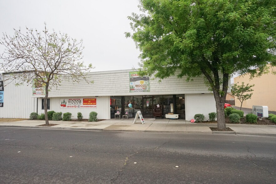 225 Lander Ave, Turlock, CA à vendre - Photo du bâtiment - Image 3 de 18