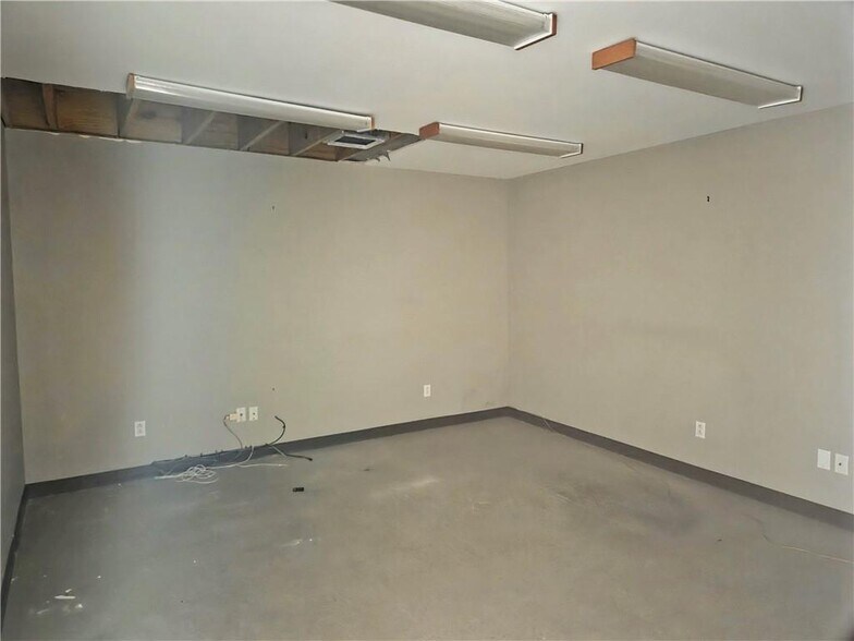 1065 Muller Pky, Westwego, LA à vendre - Photo intérieure - Image 3 de 47
