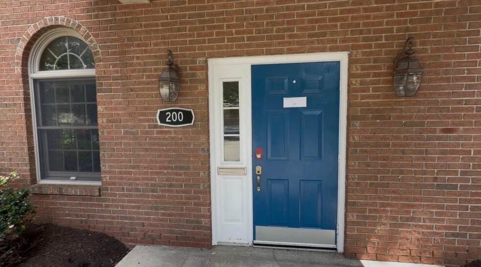 514 Pellis Rd, Greensburg, PA for lease - Building Photo - Image 2 of 11