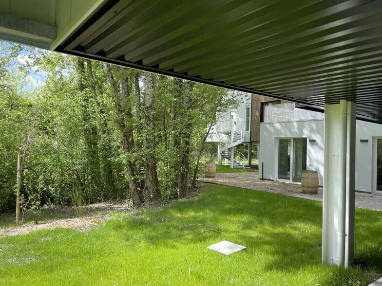 Bureau dans Bruges à louer - Photo du bâtiment - Image 2 de 13