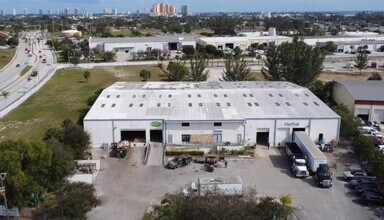 2250 Australian Ave, Riviera Beach, FL à louer Photo du bâtiment- Image 1 de 5