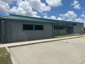 4900-4904 Griggs Rd, Houston, TX for lease Interior Photo- Image 1 of 2