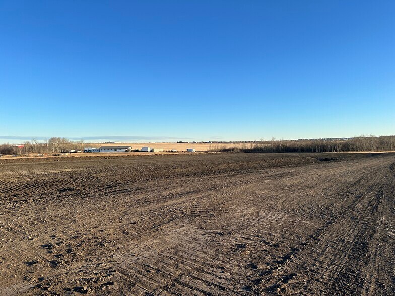 720049 RR63, Clairmont, AB à louer - Photo du bâtiment - Image 3 de 9