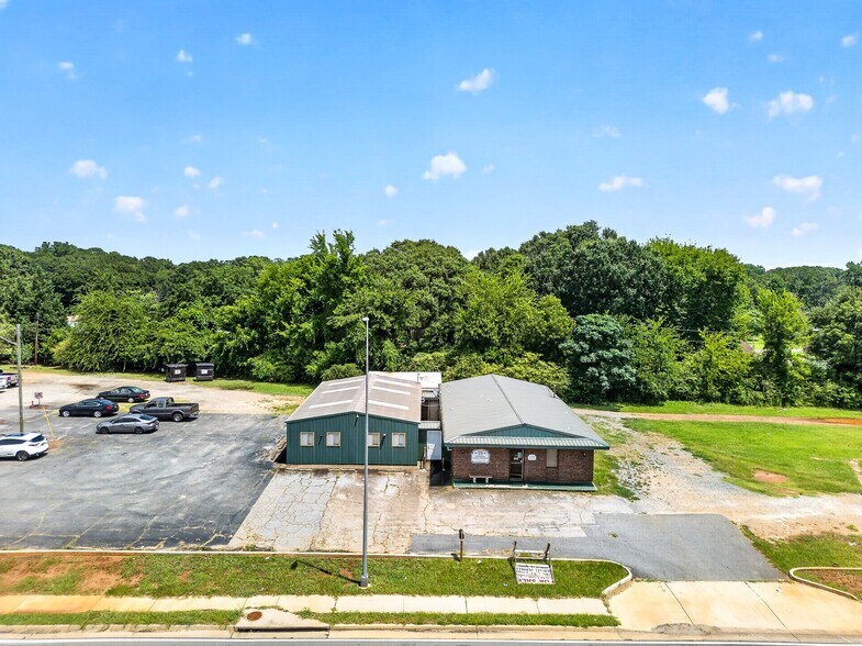 1412 US-19 Hwy, Thomaston, GA à vendre - Photo du bâtiment - Image 2 de 45