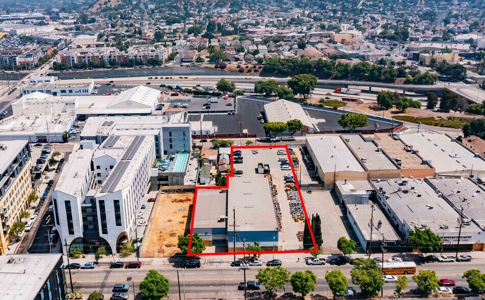 158 N San Fernando Rd, Los Angeles, CA à vendre - Photo du bâtiment - Image 3 de 11