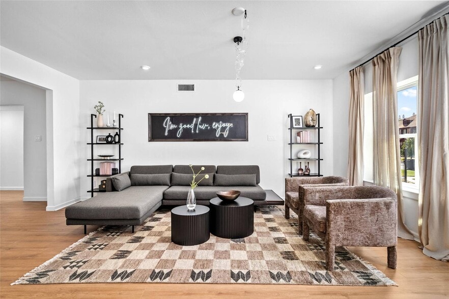 2901 Cleburne St, Houston, TX for sale - Building Photo - Image 2 of 65