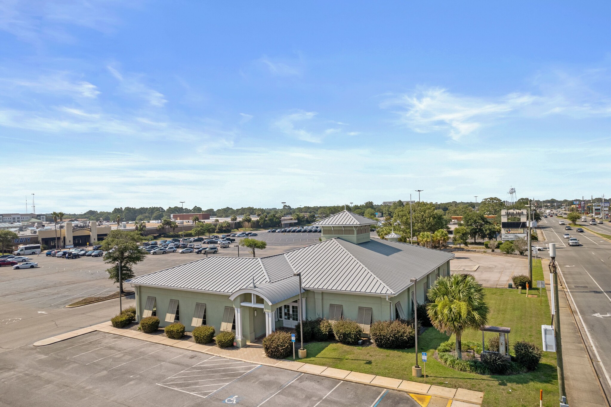 302 Mary Esther Blvd, Mary Esther, FL for sale Primary Photo- Image 1 of 1