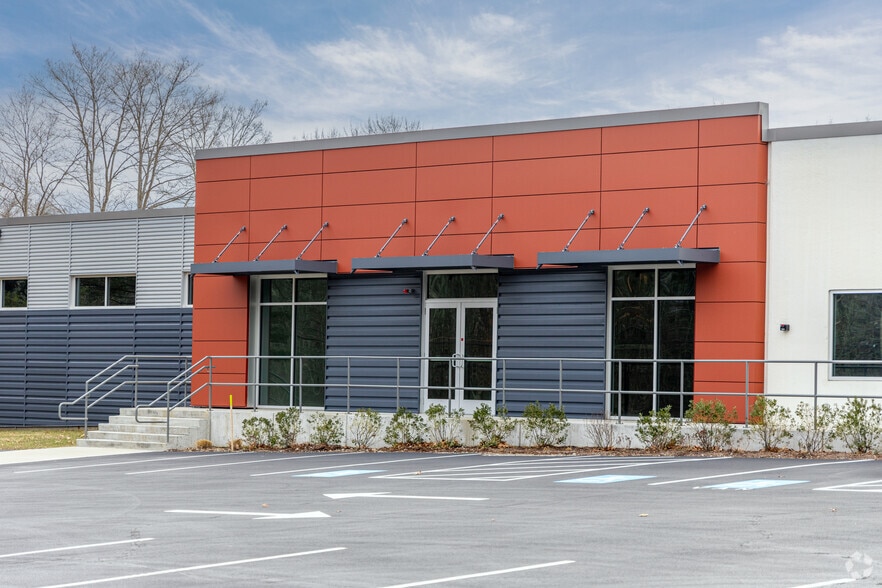 3 Lopez Rd, Wilmington, MA for lease - Building Photo - Image 2 of 7