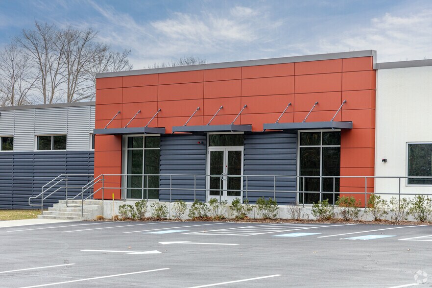 3 Lopez Rd, Wilmington, MA à louer - Photo du bâtiment - Image 2 de 7