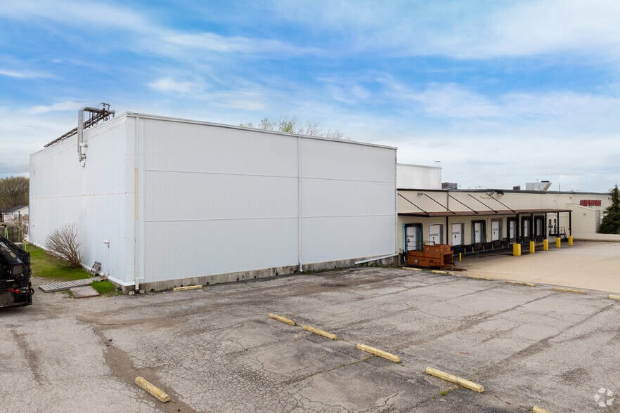 17655 Cumberland Rd, Noblesville, IN for lease - Building Photo - Image 1 of 11