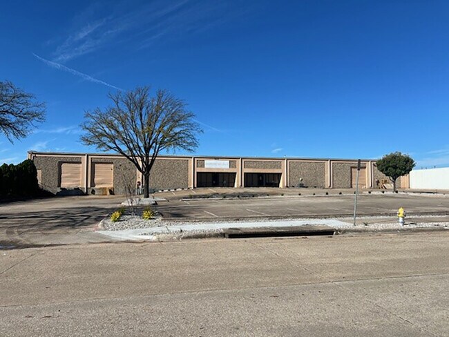 Plus de détails pour 501 Industrial Dr, Richardson, TX - Industriel à louer