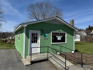 Plus de détails pour 141 Clay St, Alderson, WV - Commerce de détail à vendre