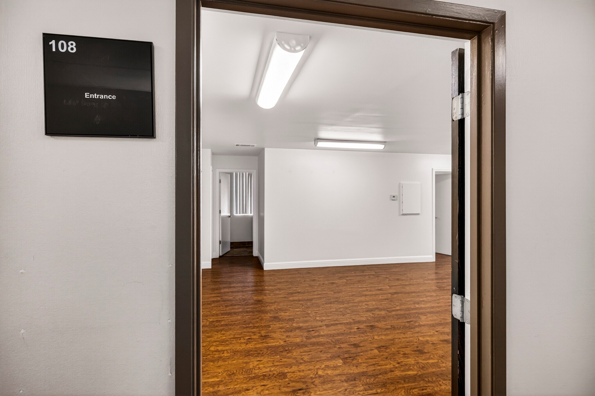 572 Rio Lindo Ave, Chico, CA for lease Interior Photo- Image 1 of 9