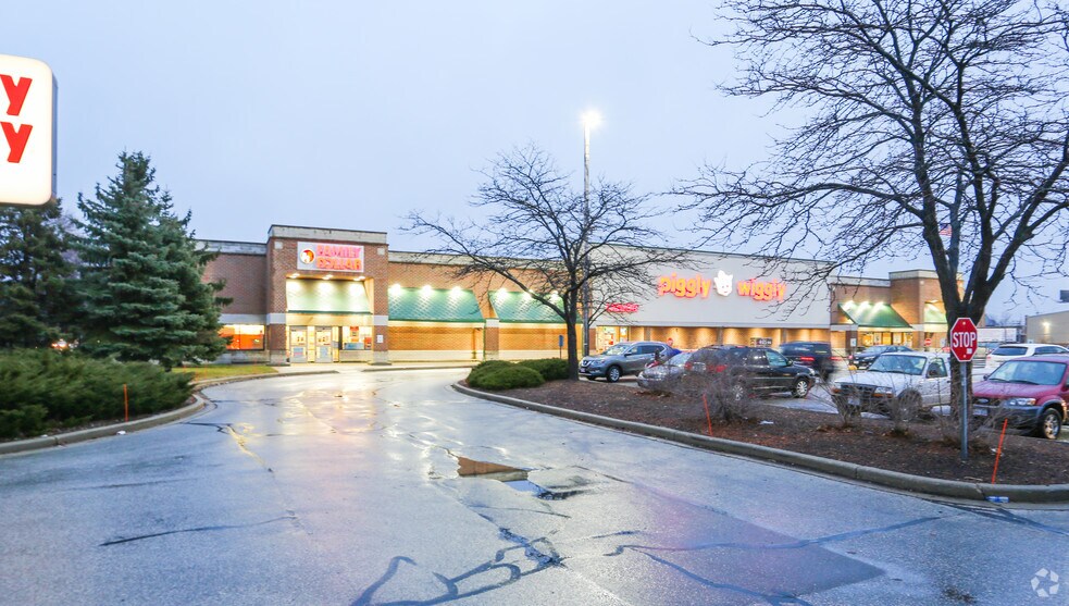 123 W Oklahoma Ave, Milwaukee, WI à louer - Photo du bâtiment - Image 3 de 9