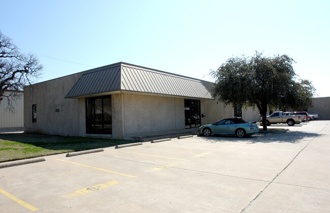 Plus de détails pour 2650 Lombardy Ln, Dallas, TX - Local d'activités à louer