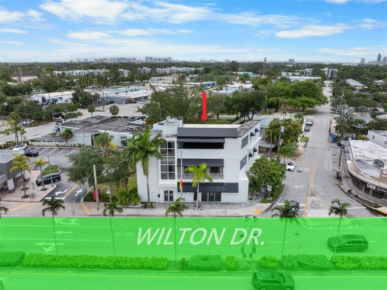 2500 Wilton Dr, Wilton Manors, FL à vendre - Photo du bâtiment - Image 3 de 21