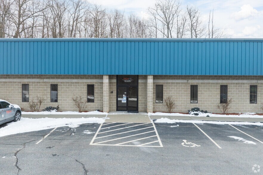 1 Westec Dr, Auburn, MA à louer - Photo du bâtiment - Image 3 de 6