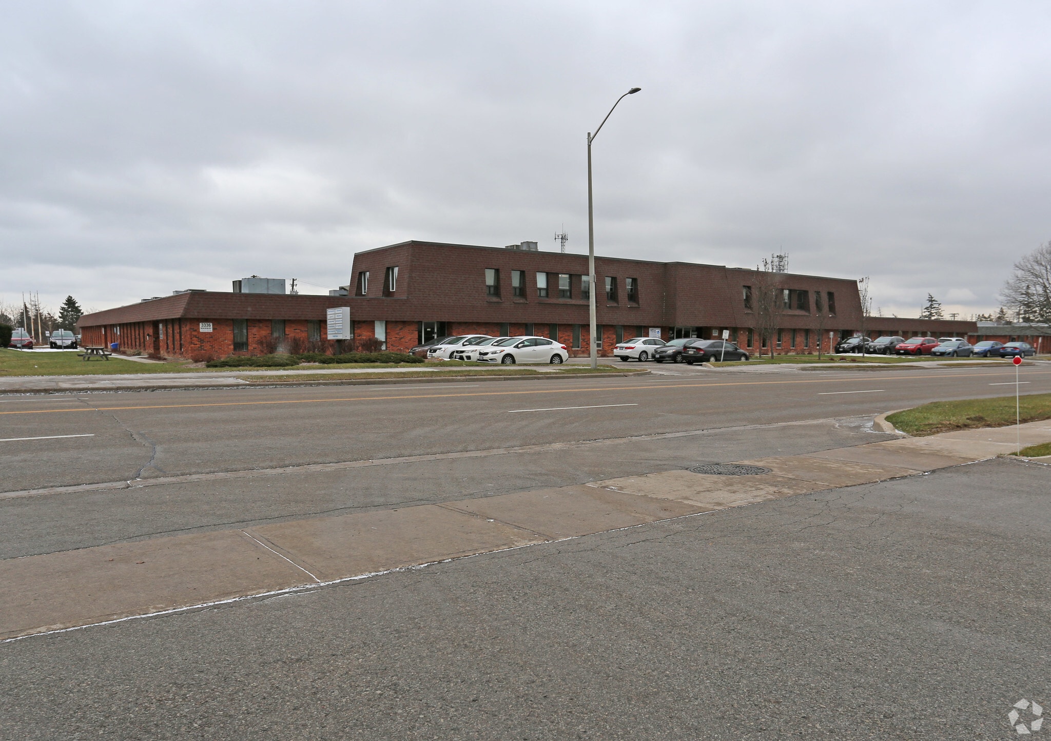 3330 Mainway, Burlington, ON for sale Primary Photo- Image 1 of 1