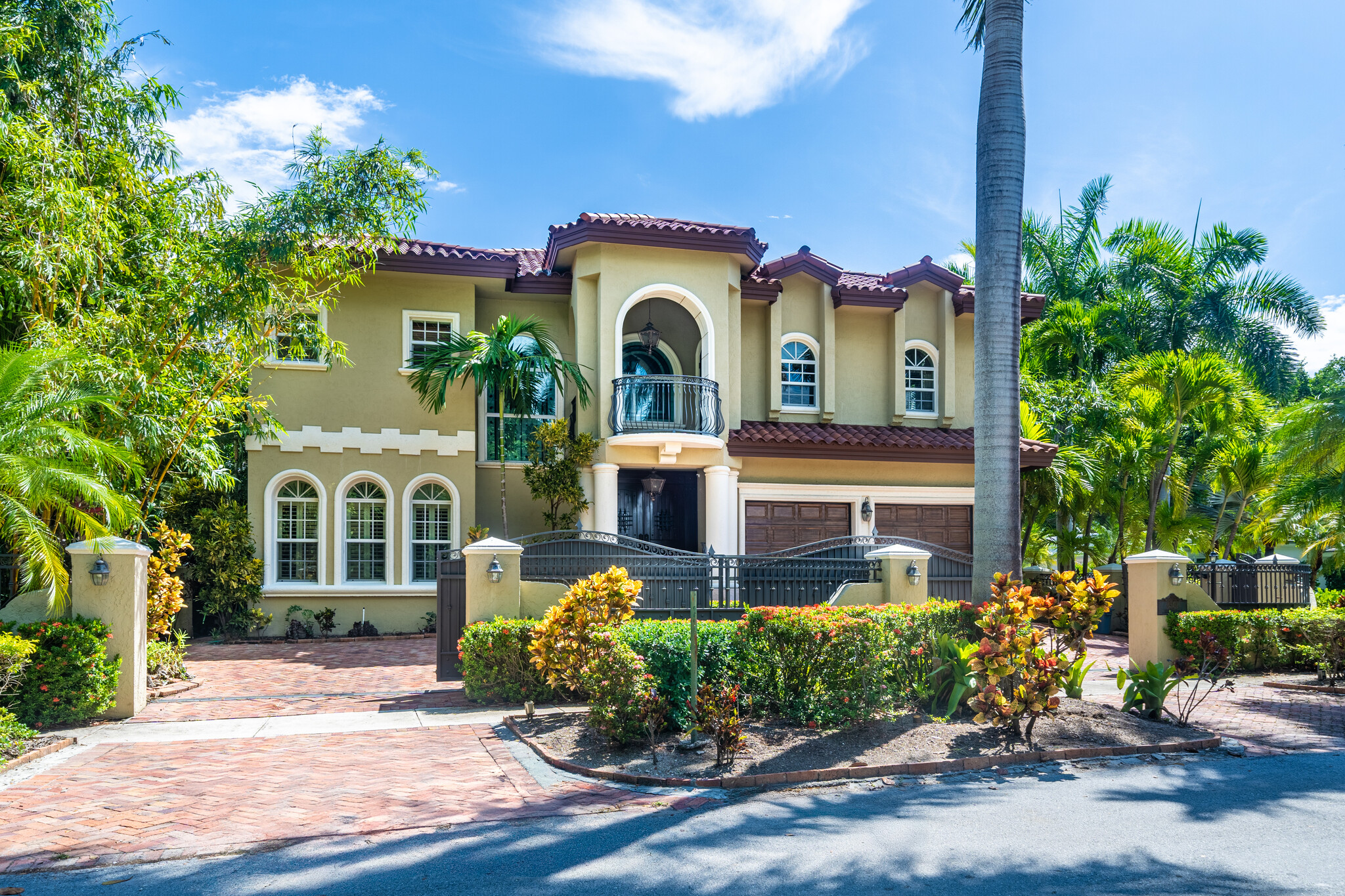 4501 N Bay Rd, Miami Beach, FL for sale Primary Photo- Image 1 of 32