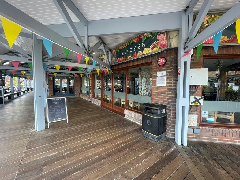 1-40 The Boardwalk, Portsmouth for lease - Building Photo - Image 2 of 21