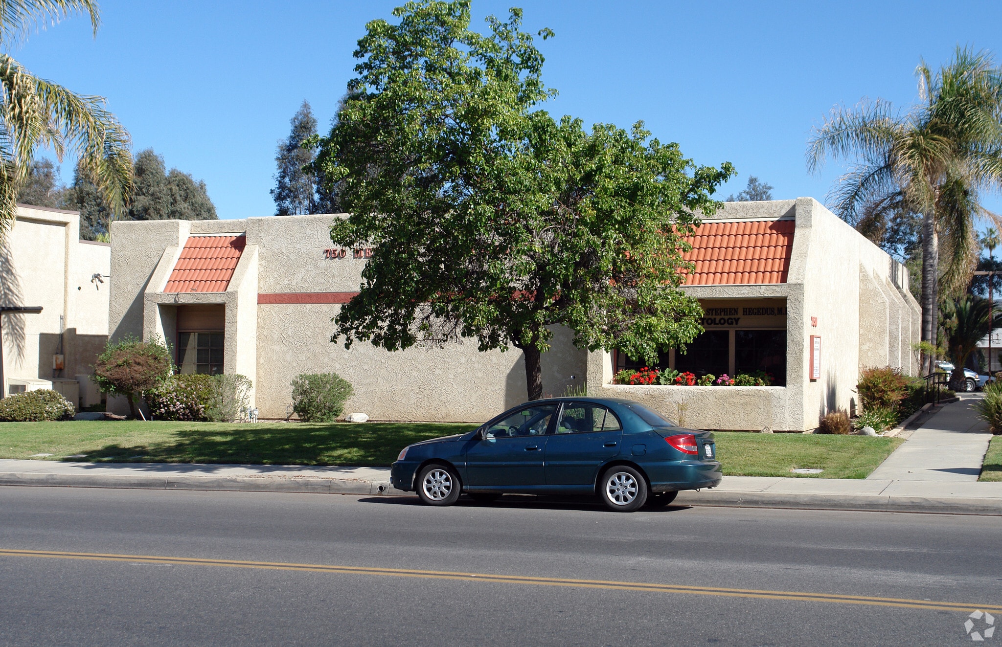 750 E Latham Ave, Hemet, CA for sale Primary Photo- Image 1 of 3